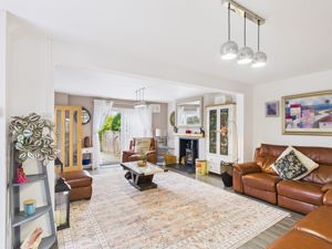 Lounge- click for photo gallery